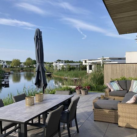 Family Villa With Garden And Jetty Зеволде Екстериор снимка